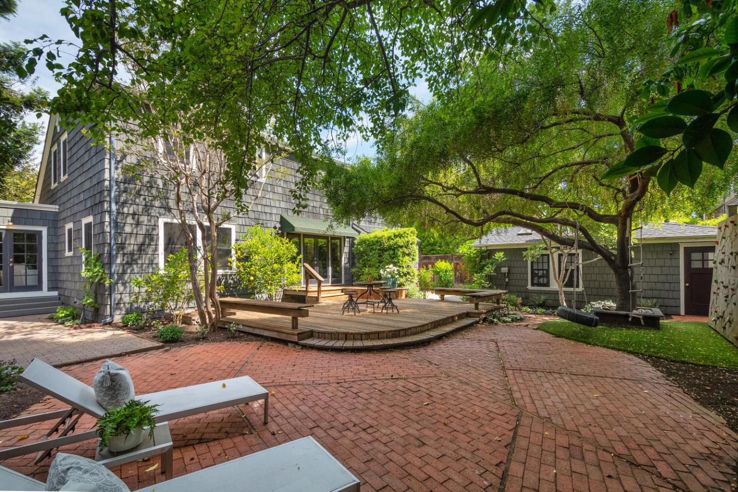 Melville Av, Palo Alto, CA 94301 Dragon1USA