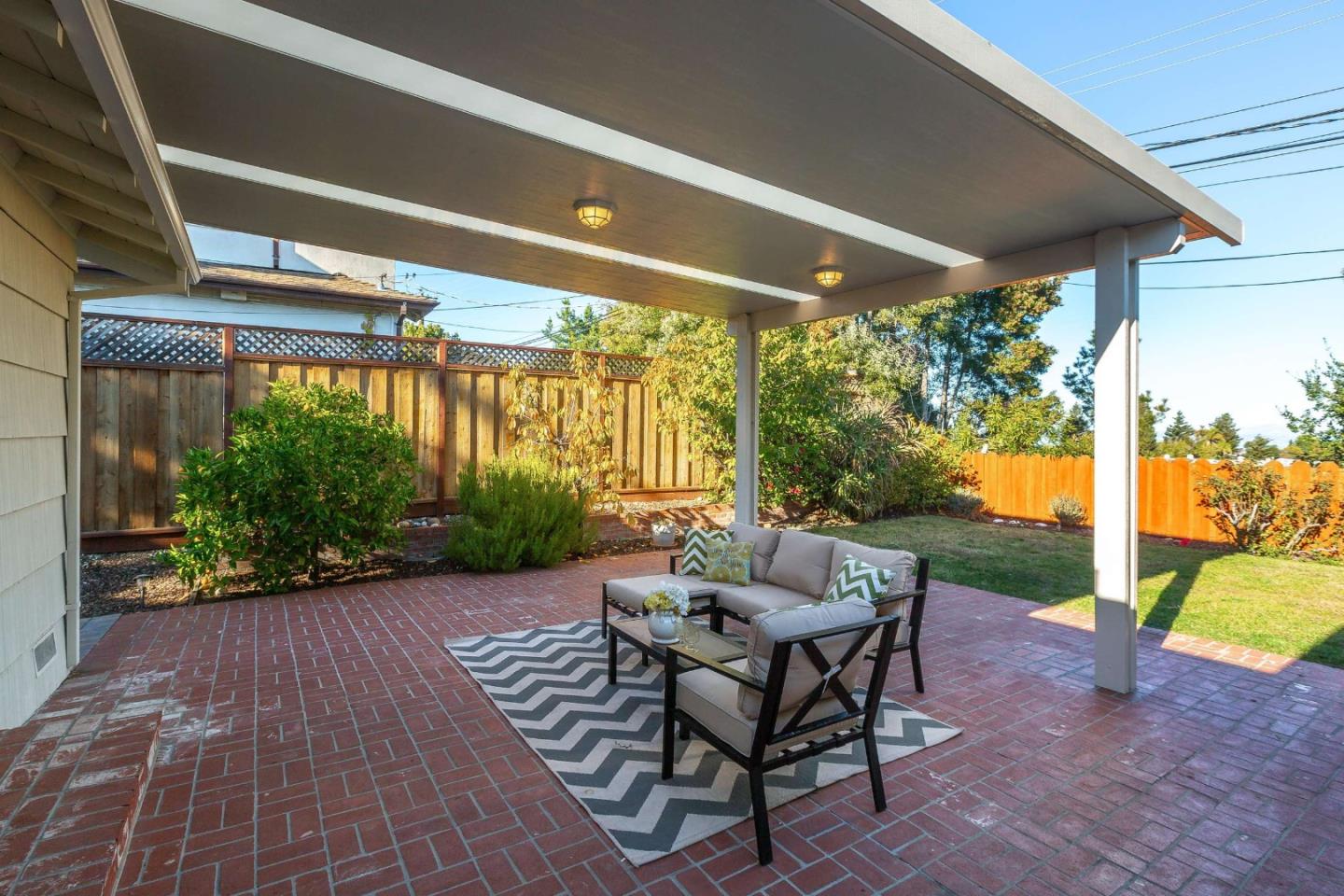 Emerald Hill Rd, Redwood City, CA 94061 Dragon1USA